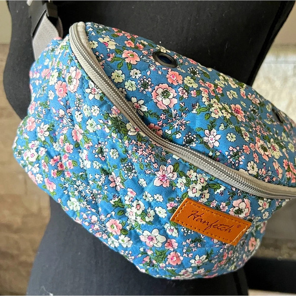 Hanfetch larger Fanny Pack blue floral - Picture 1 of 12